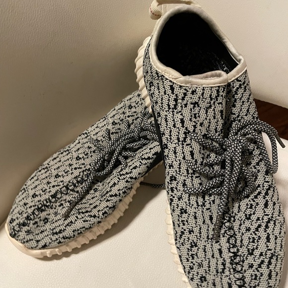 Adidas Yeezy Boost 350 Turtle Dove Size 11 - Picture 6 of 16